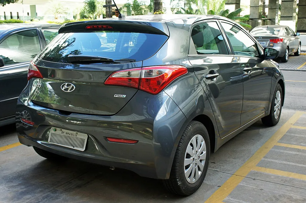 Hyundai HB20S · 1ª geração · 2013–2019