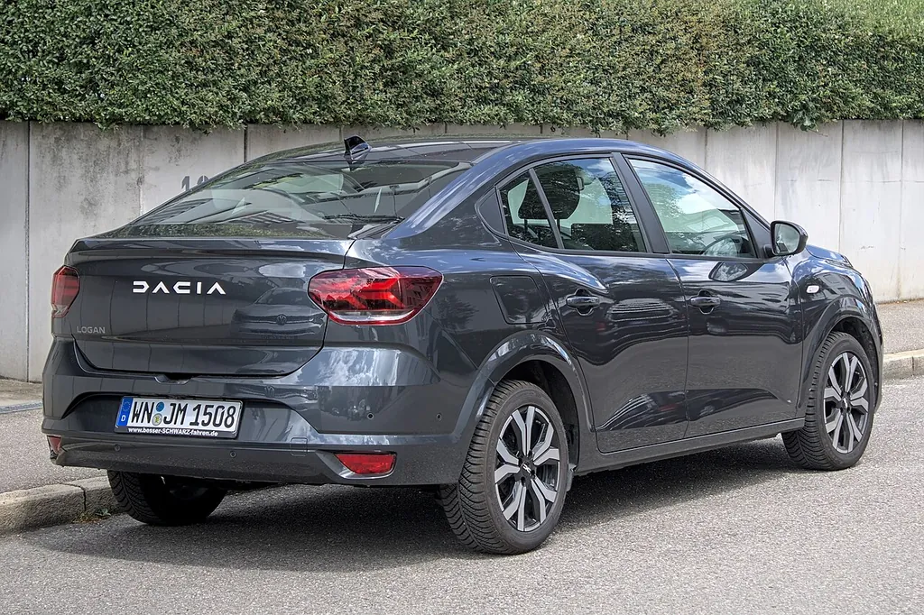 Renault Logan · 2ª geração · 2014–2025